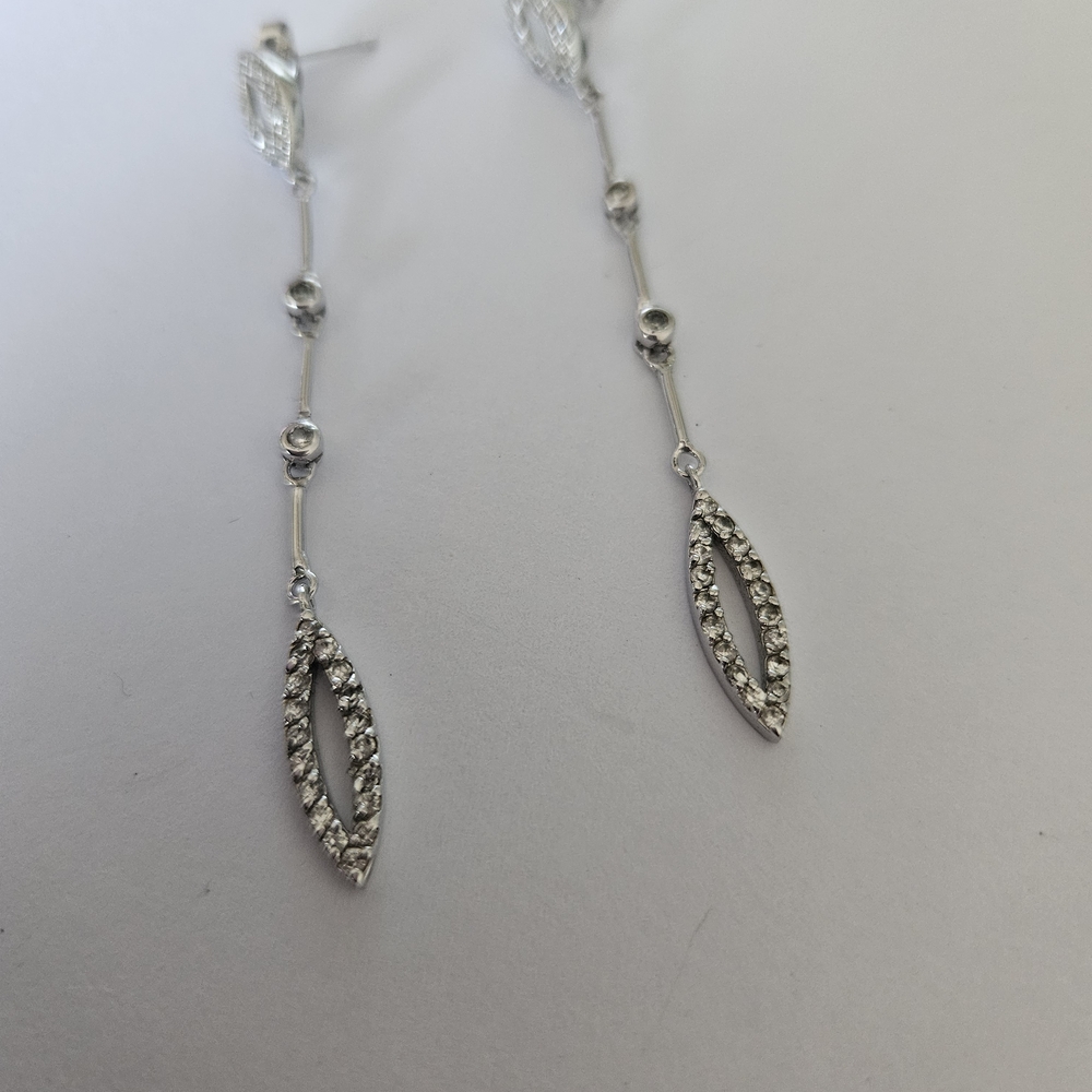 Elegant 925 Sterling Silver Drop Earrings With Diamonds